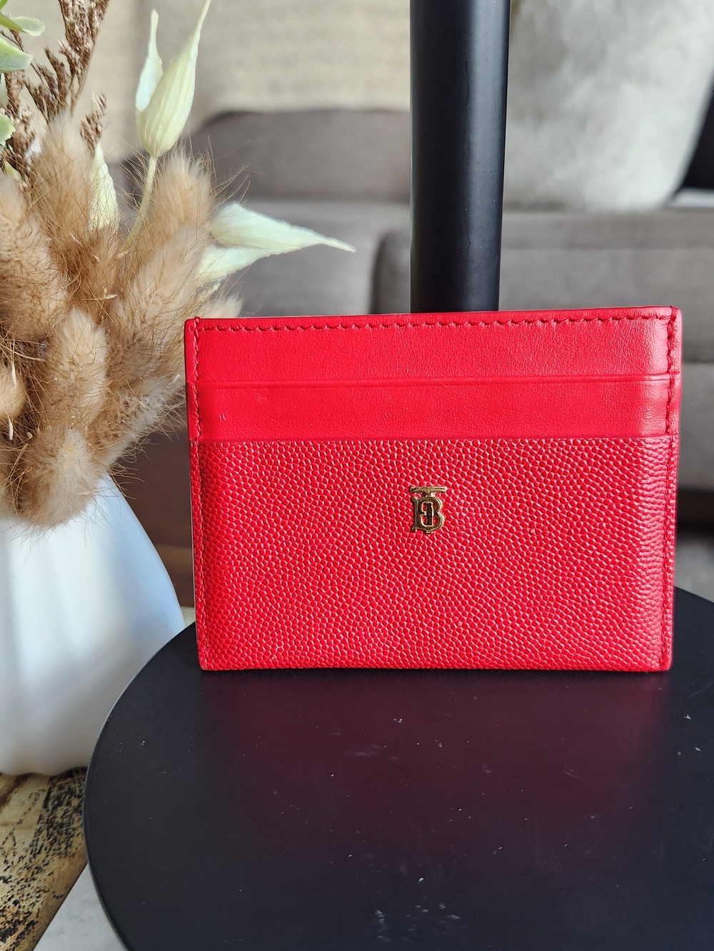 Burberry Bright red luxury card holder from the British heritage